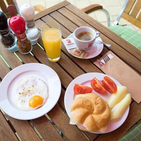 Pelso Panzio לינה וארוחת בוקר Balatonmáriafürdő