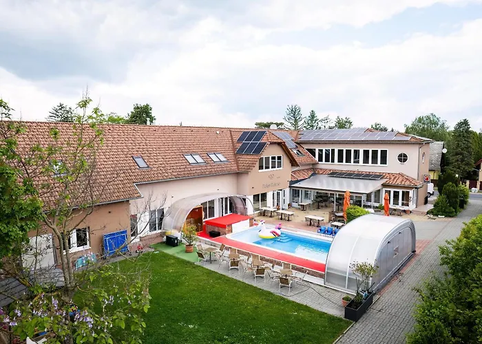 Nocleg ze śniadaniem Pelso Panzio 4*